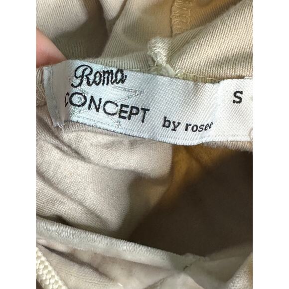 Roma Concept beige velvet long sleeves crop hoodie sweater size Small - Picture 3 of 15